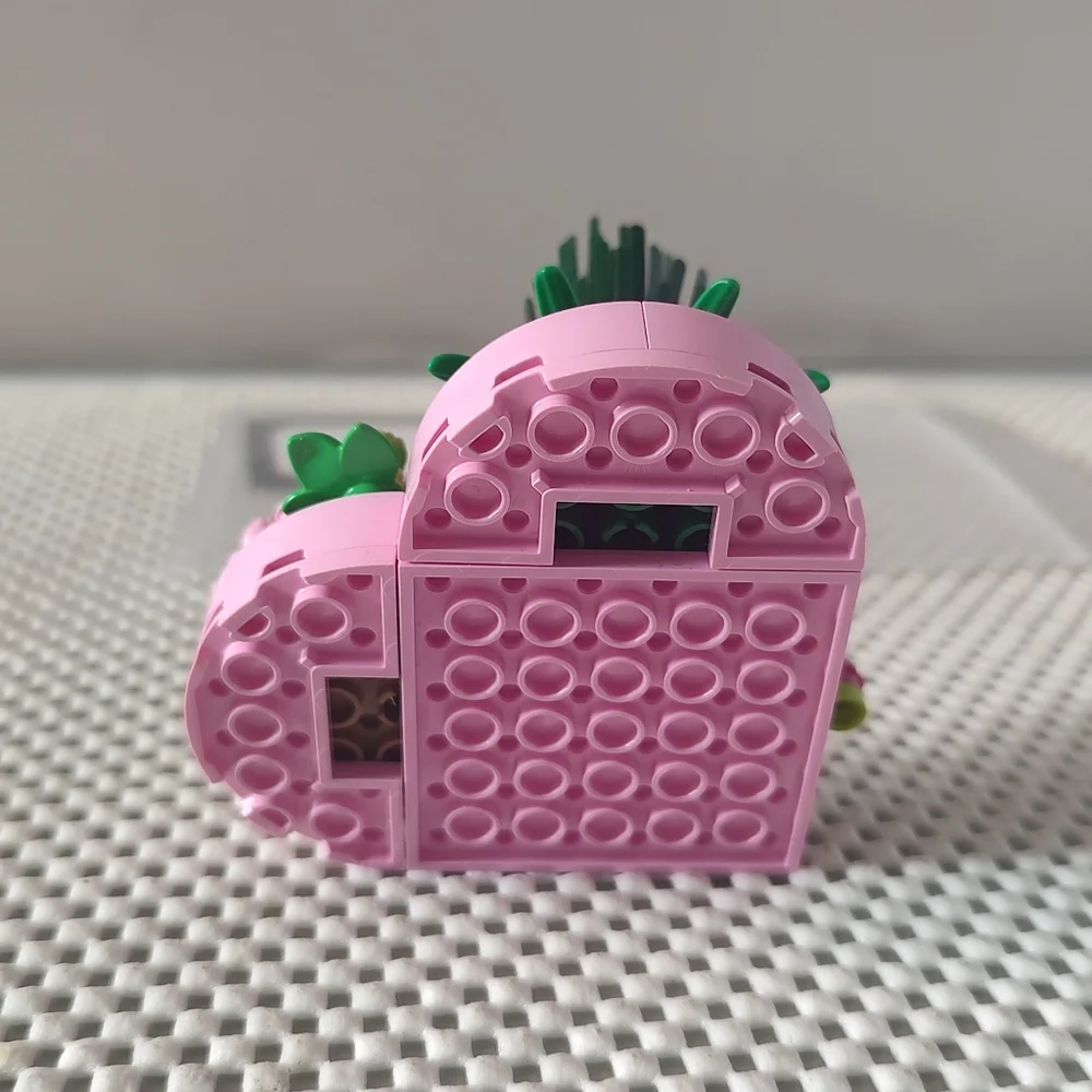Lego Botanical Heart Valentine's Day Build